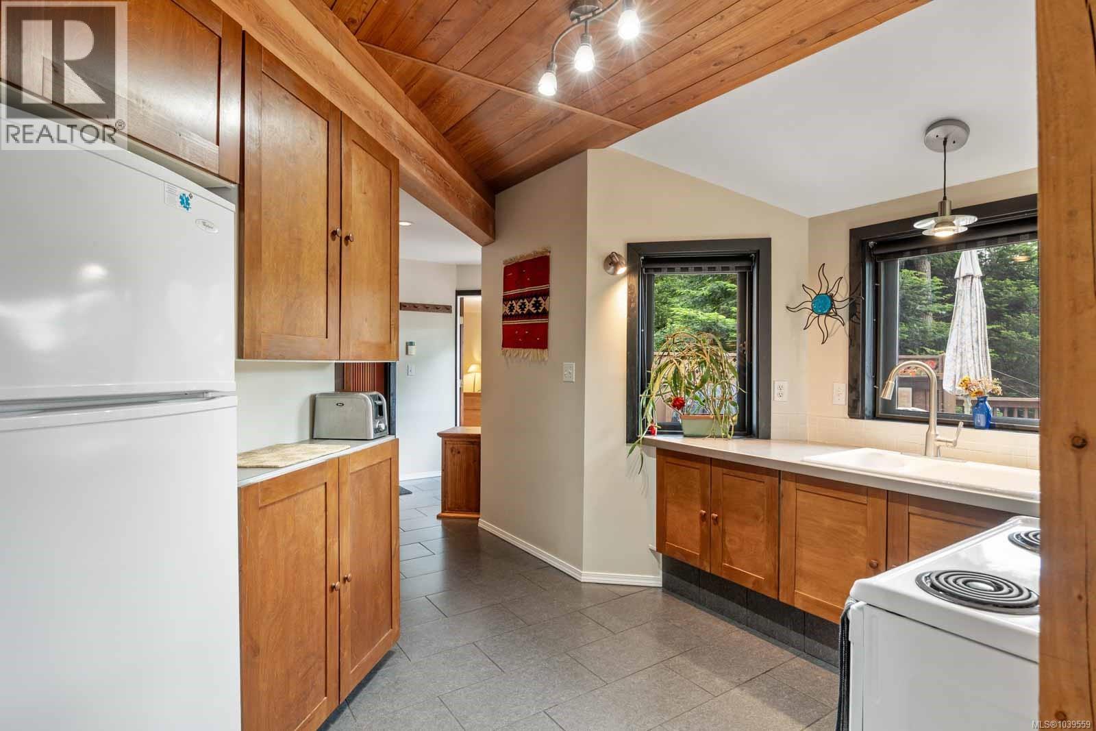 7727 Tozer Rd - 4