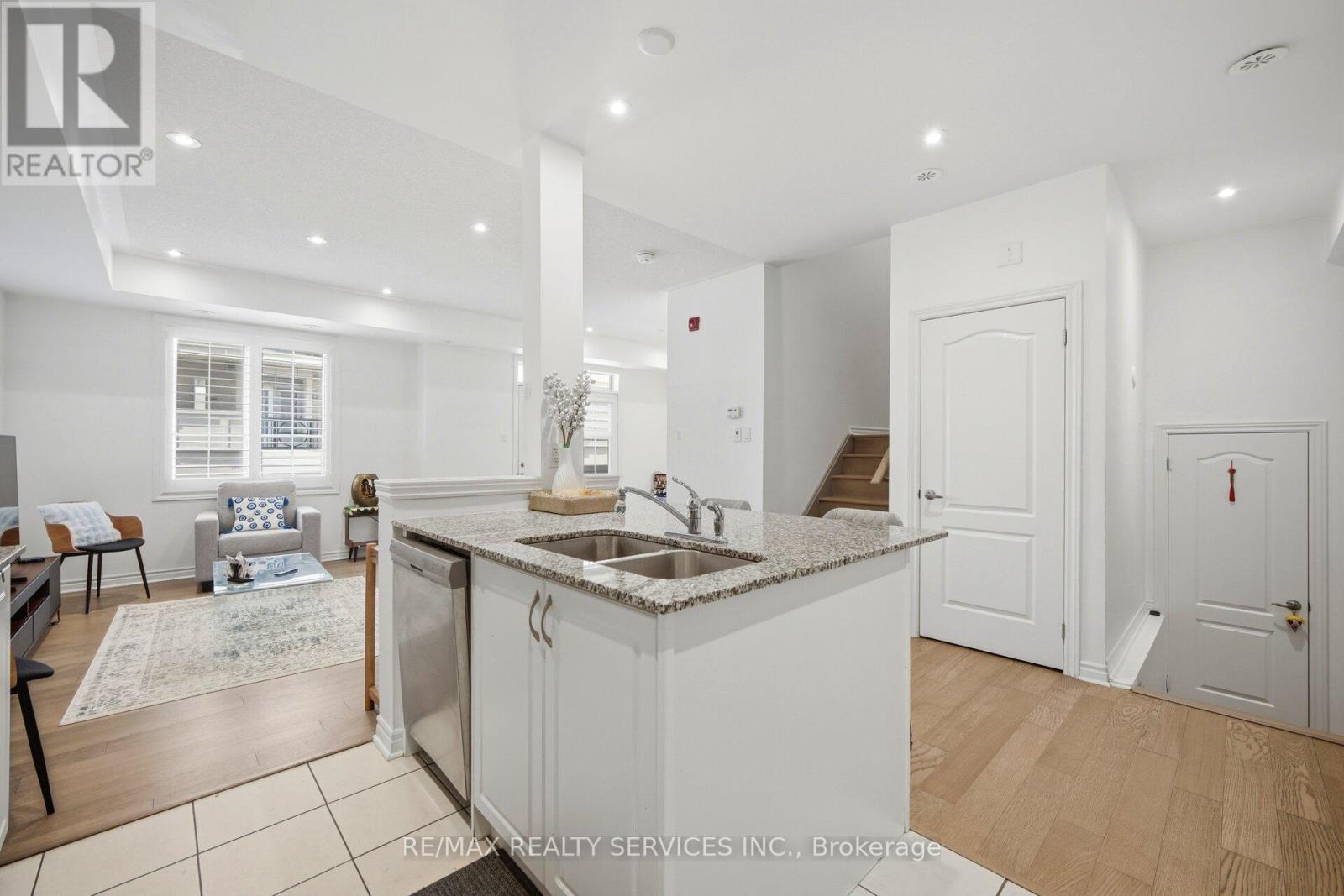 #48 65 ARMDALE ROAD - Image 12