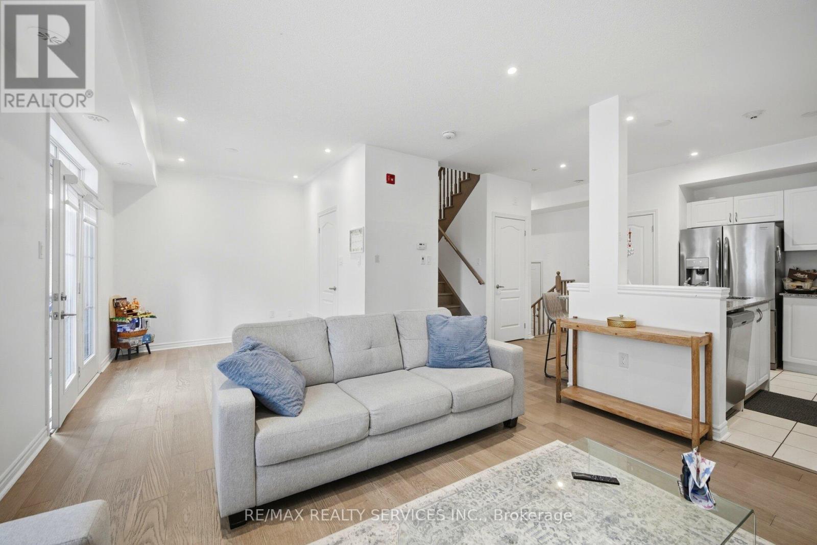 #48 65 ARMDALE ROAD - Image 16
