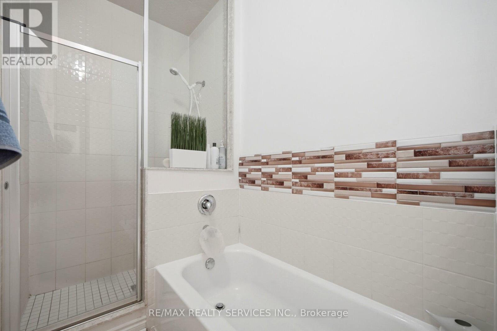 #48 65 ARMDALE ROAD - Image 30
