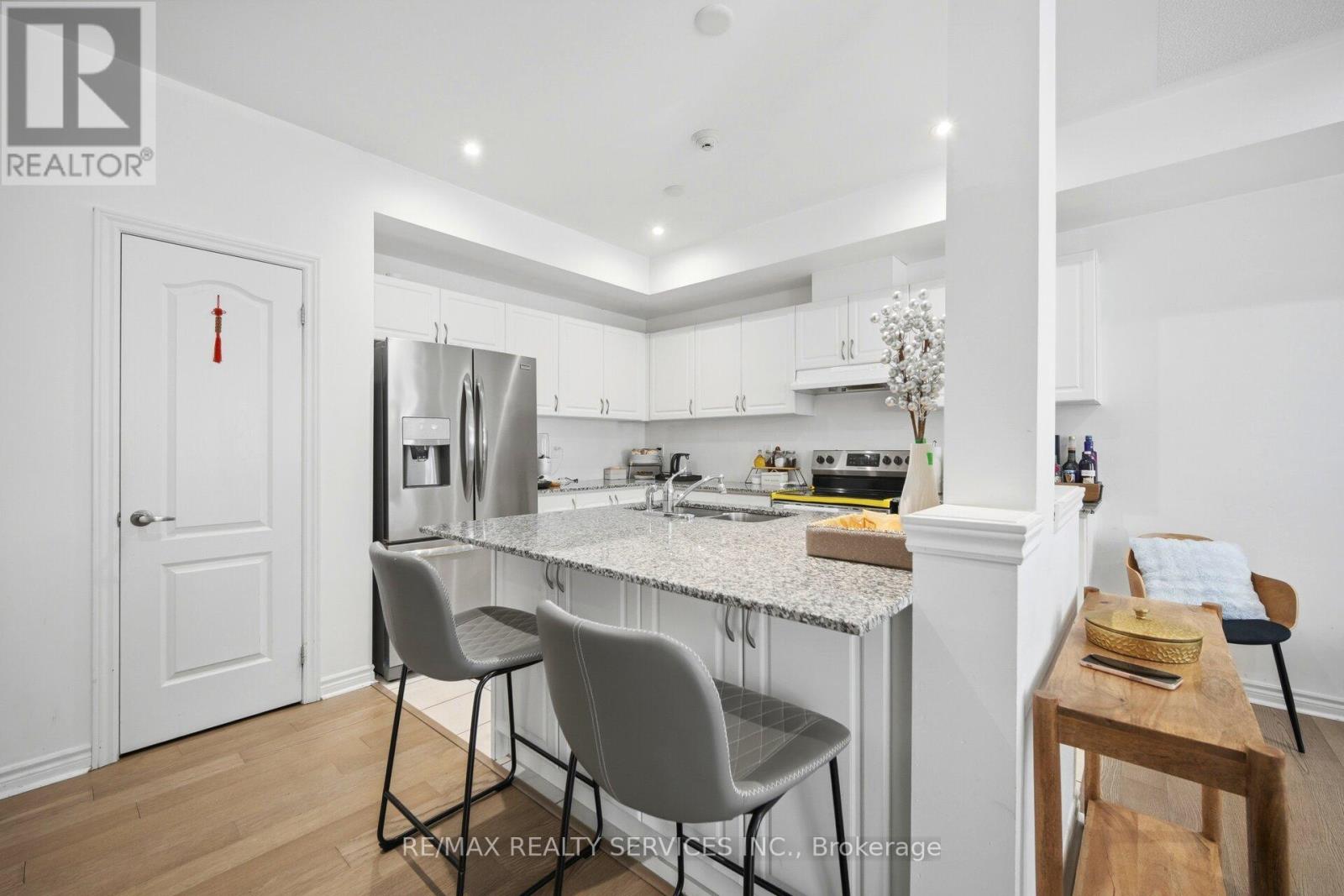 #48 65 ARMDALE ROAD - Image 9