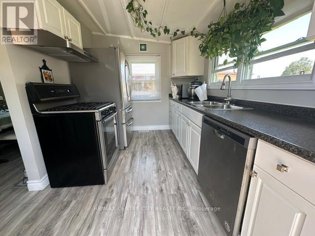 #41 2189 DUNDAS STREET E - 6