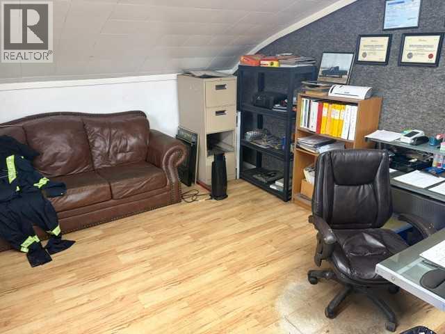 3908 42 Avenue - photo 3