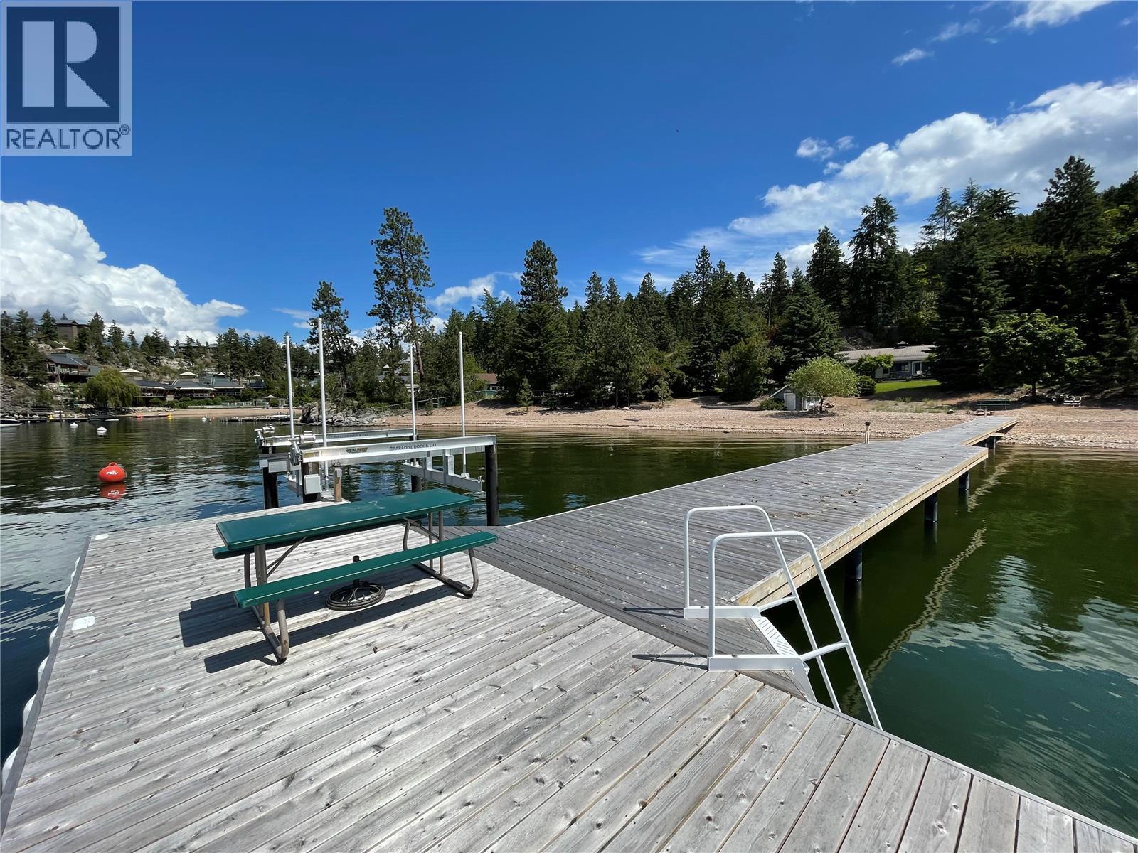 110 Russell Road - 14