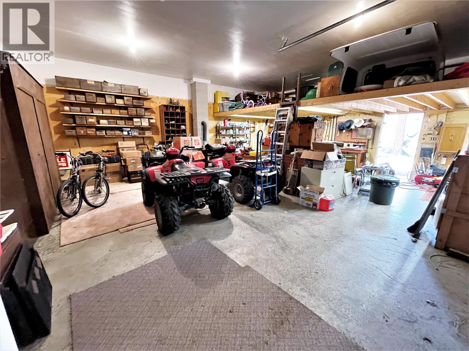110 Russell Road - 44