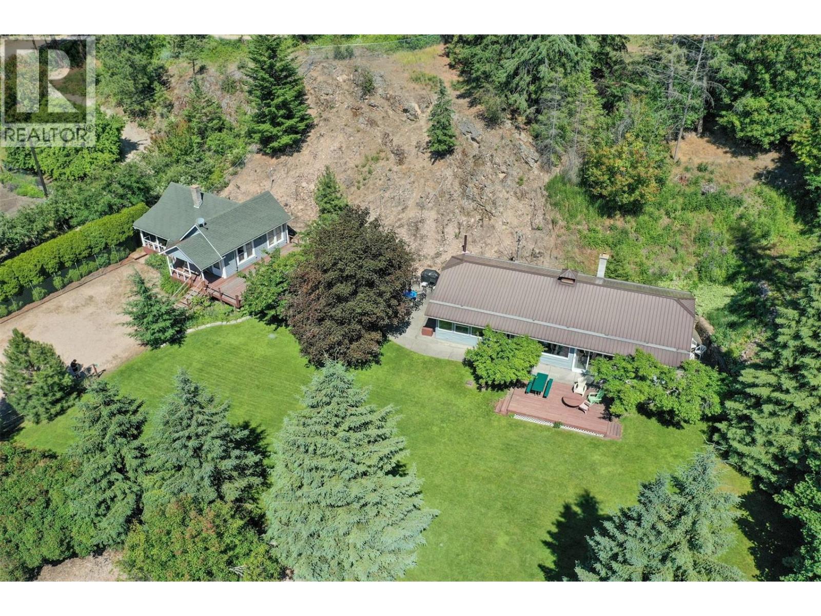 110 Russell Road - 19