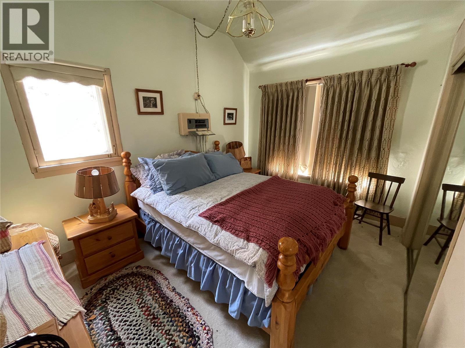 110 Russell Road - 39