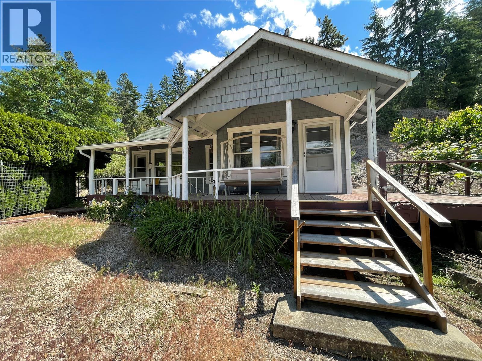 110 Russell Road - 36