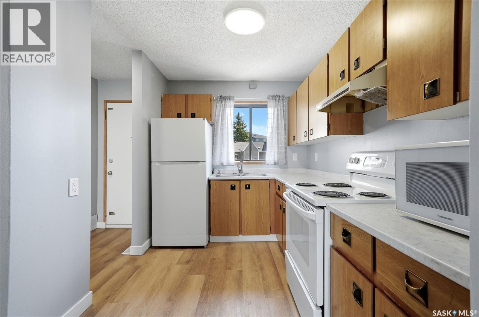 6463 Rochdale BOULEVARD — photo 10