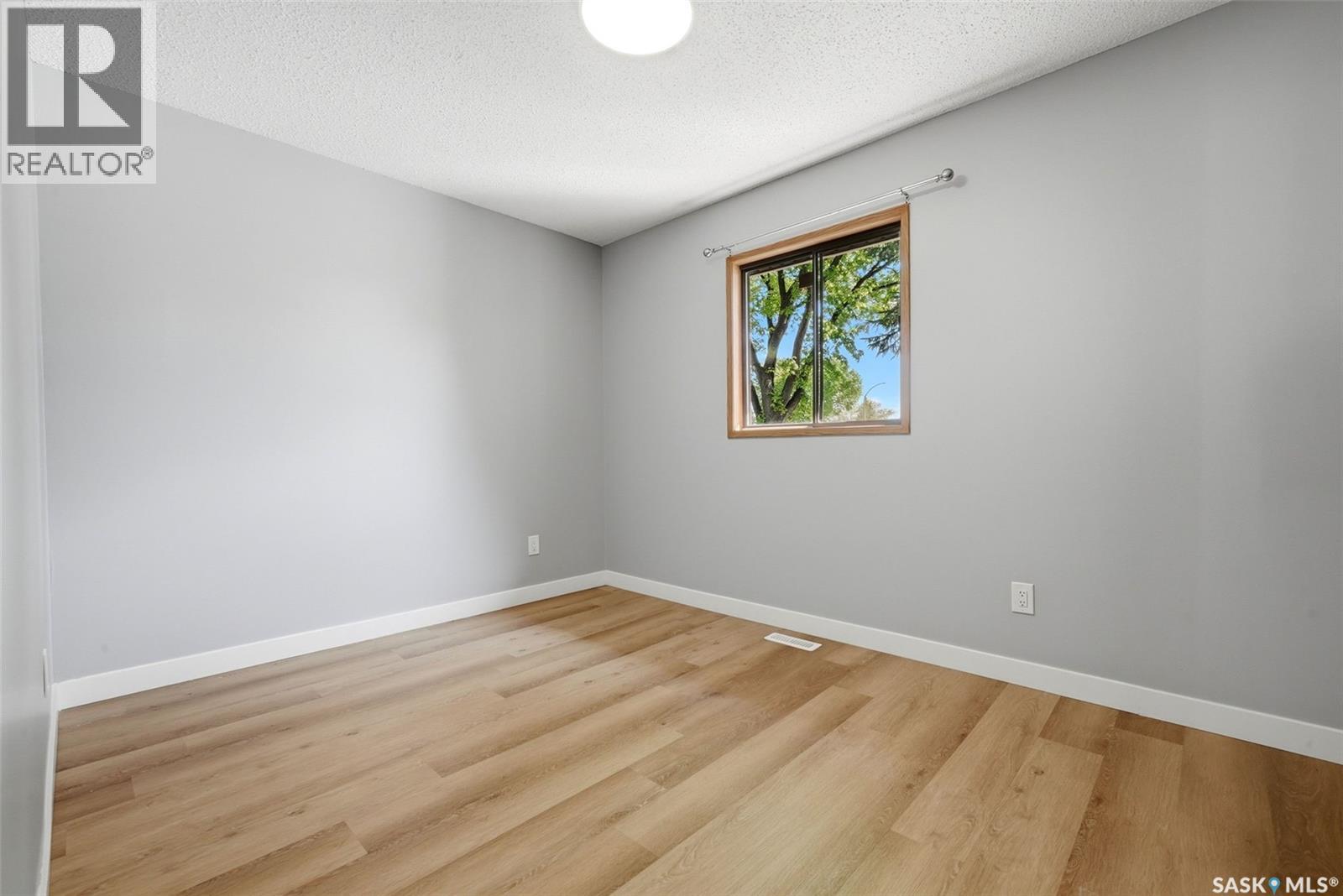 6463 Rochdale BOULEVARD — photo 21