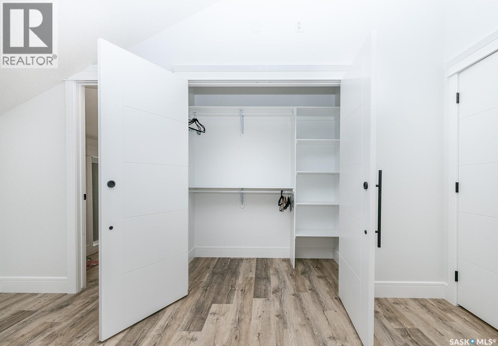 #1003 Osler STREET - 23