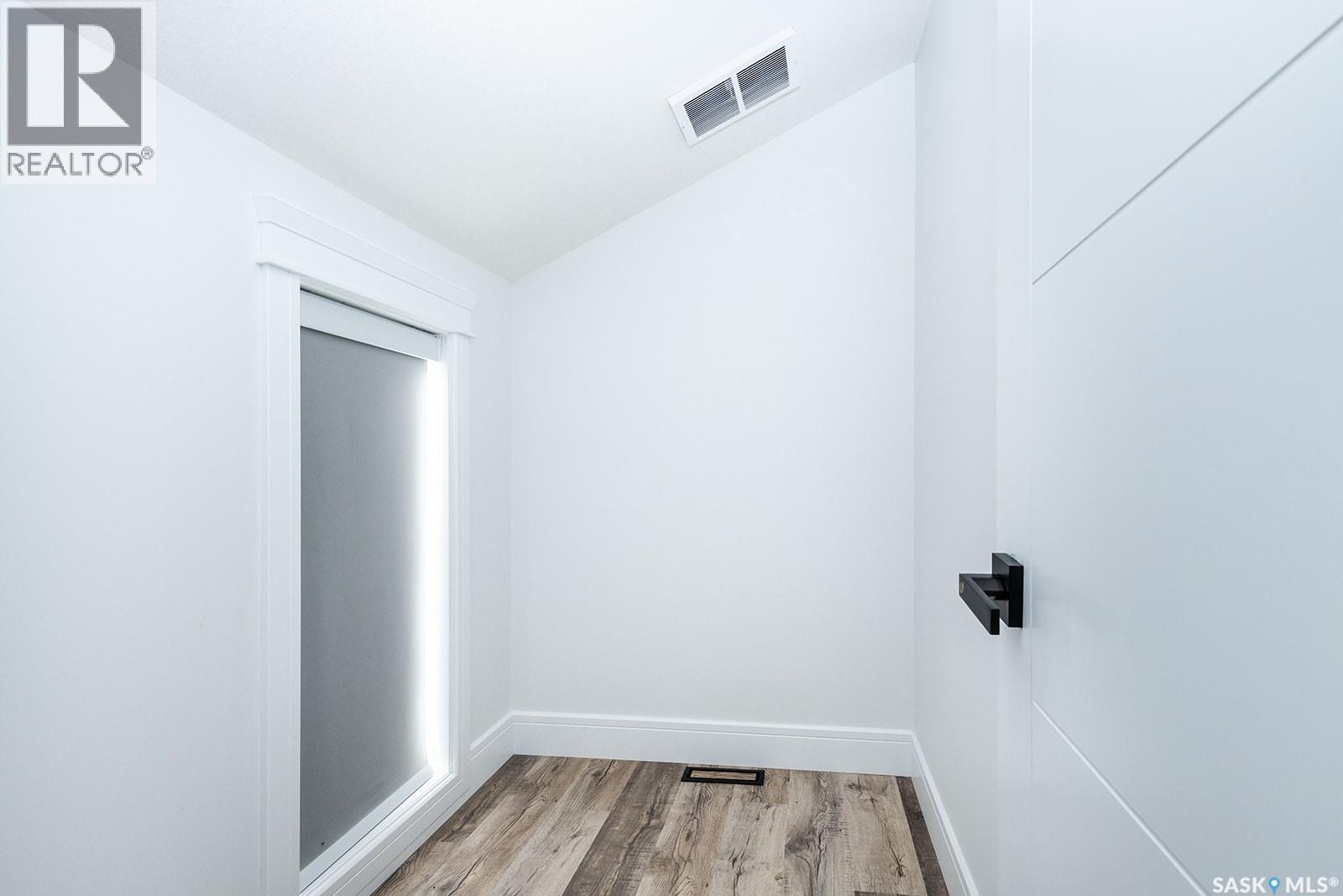 #1003 Osler STREET - 25