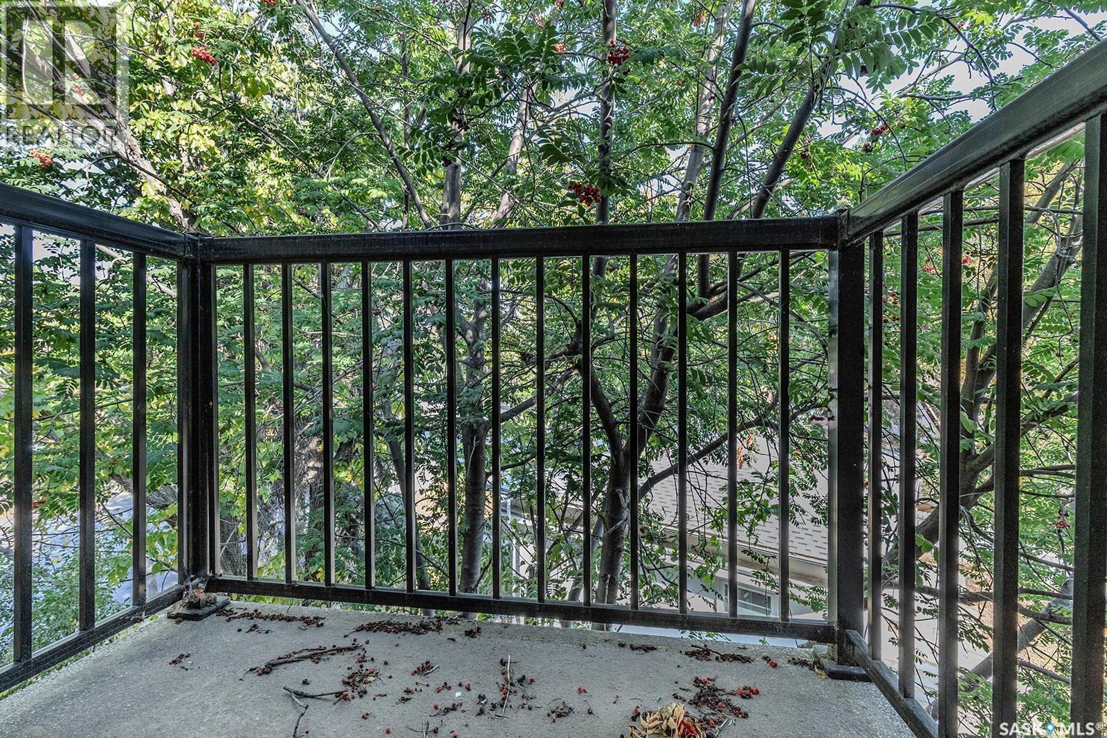 #1003 Osler STREET - 27