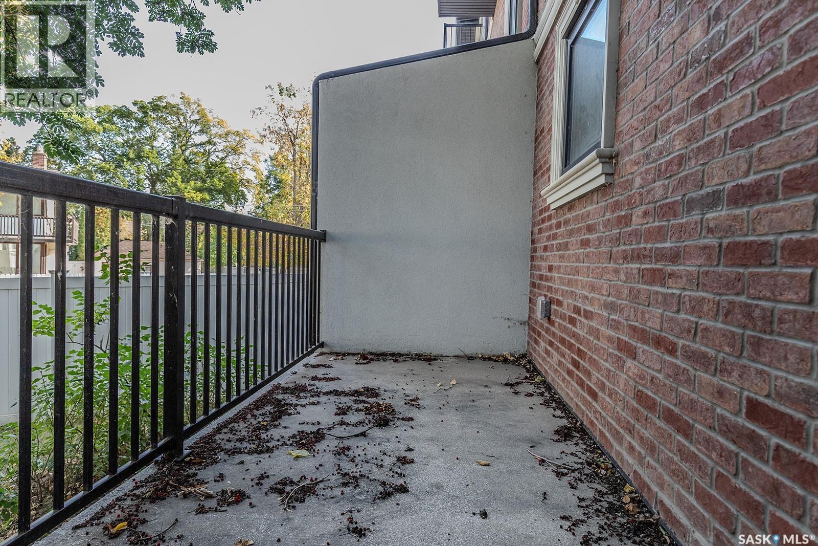 #1003 Osler STREET - 28