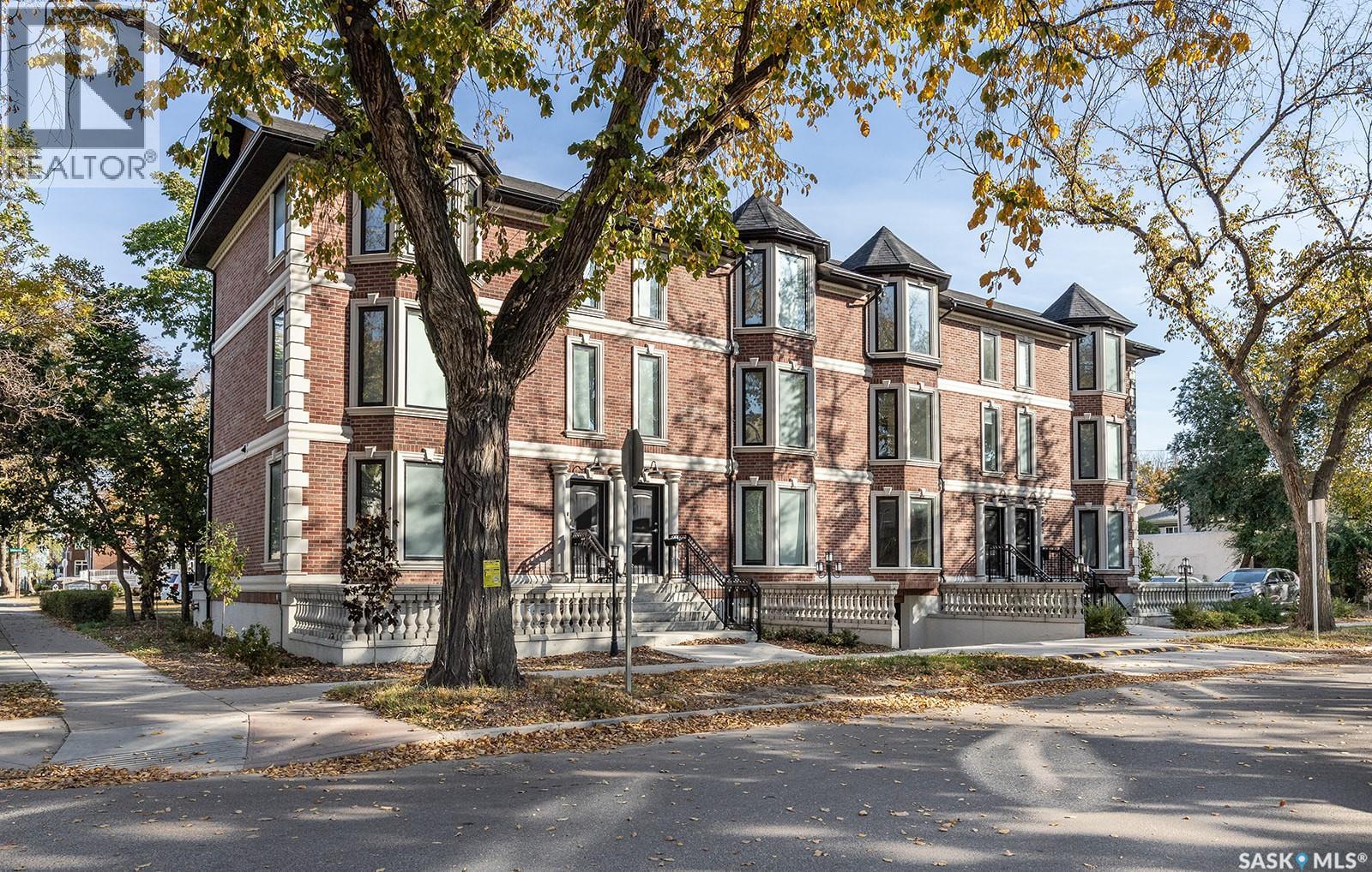 #1003 Osler STREET - 3