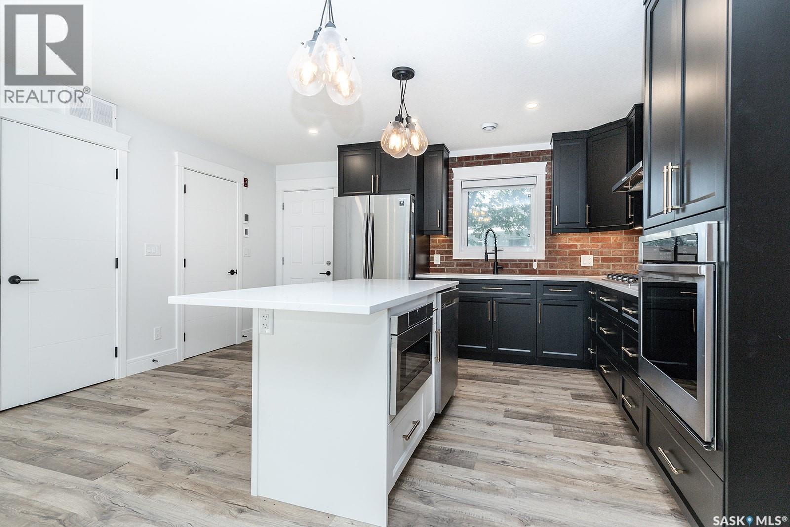 #1003 Osler STREET - 9