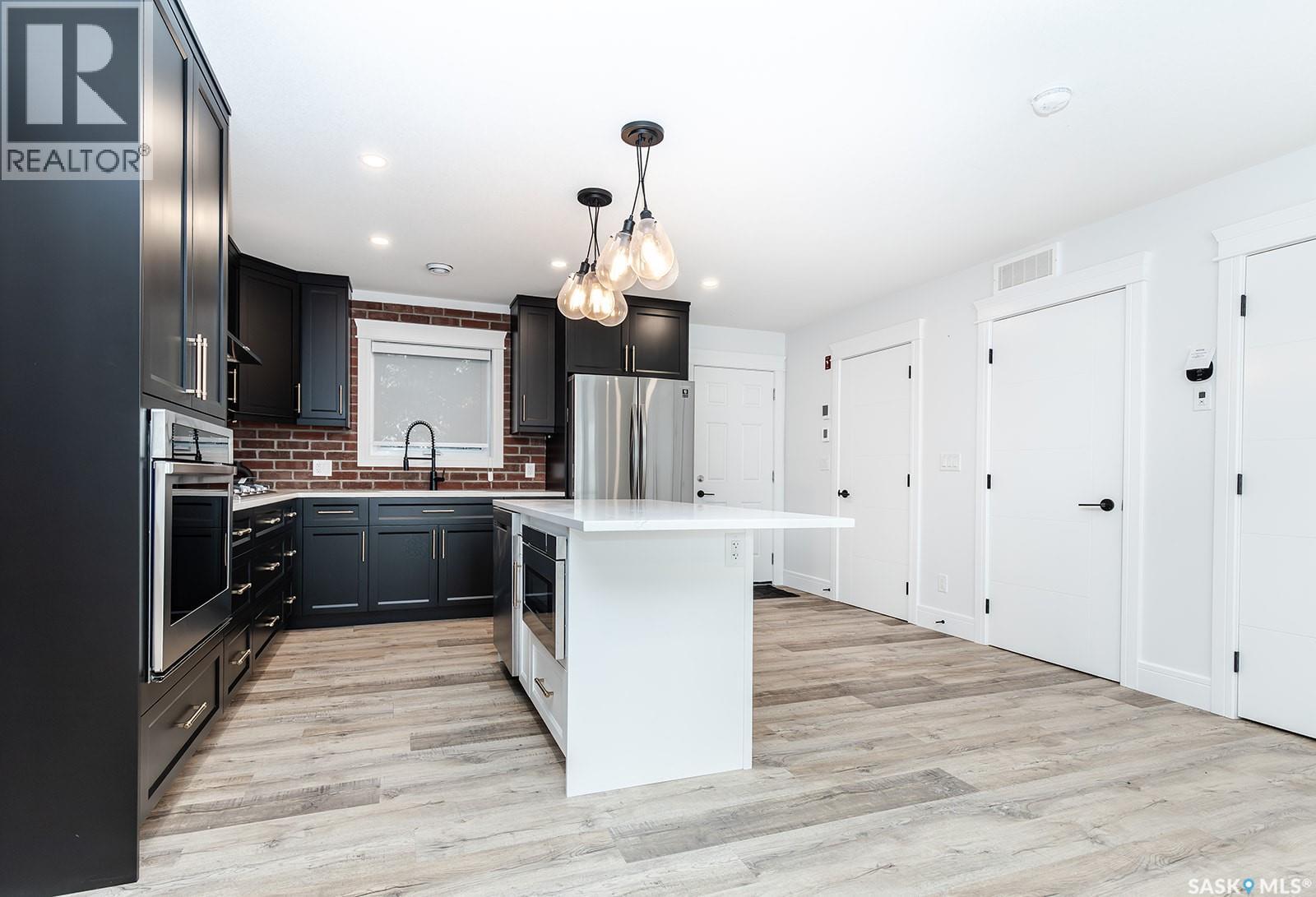 #1001 Osler STREET - 10