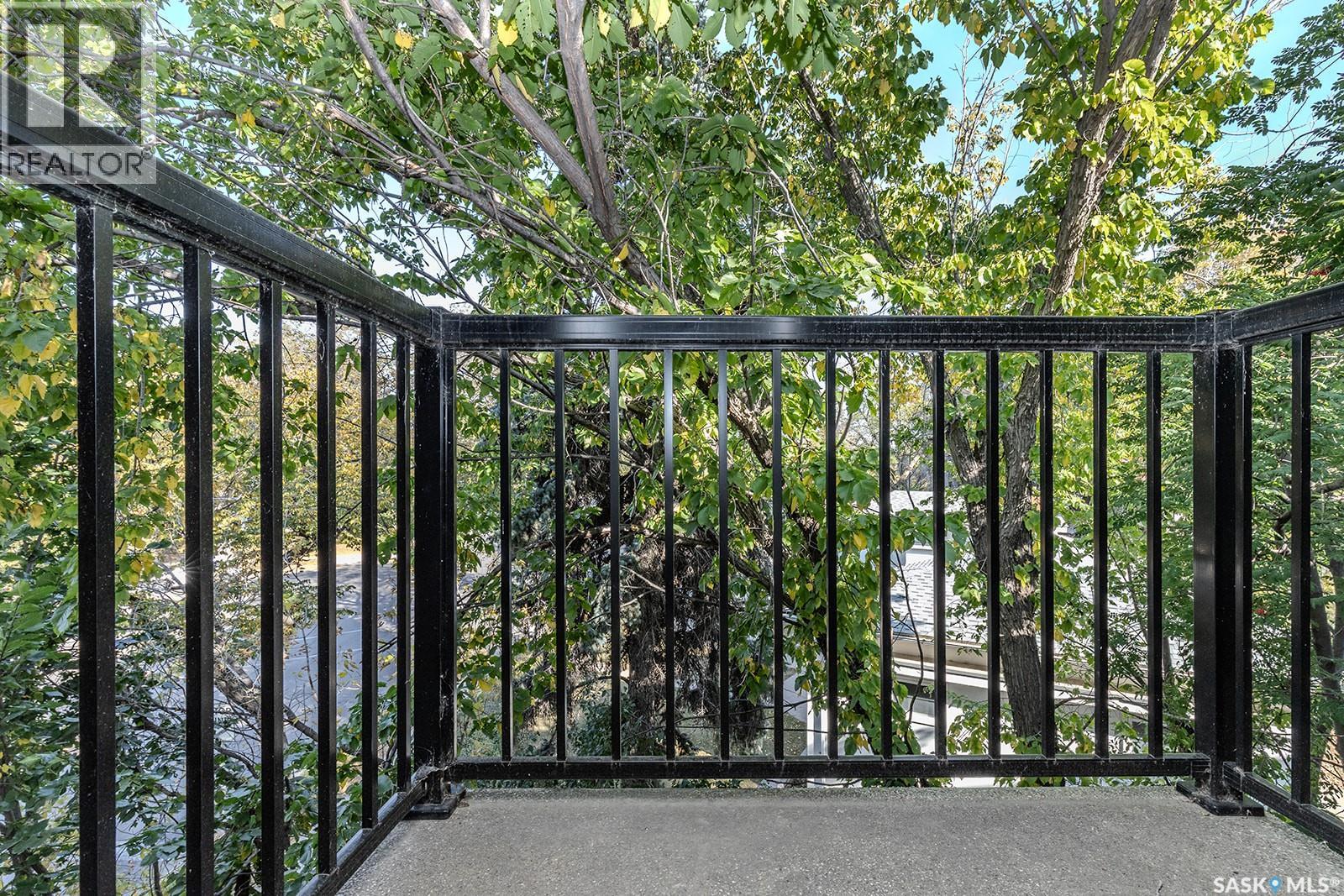 #1001 Osler STREET - 25