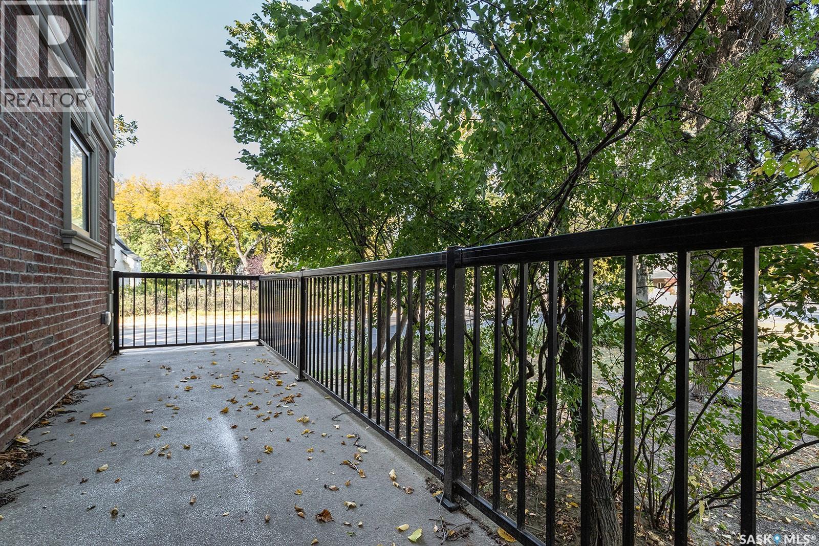 #1001 Osler STREET - 26