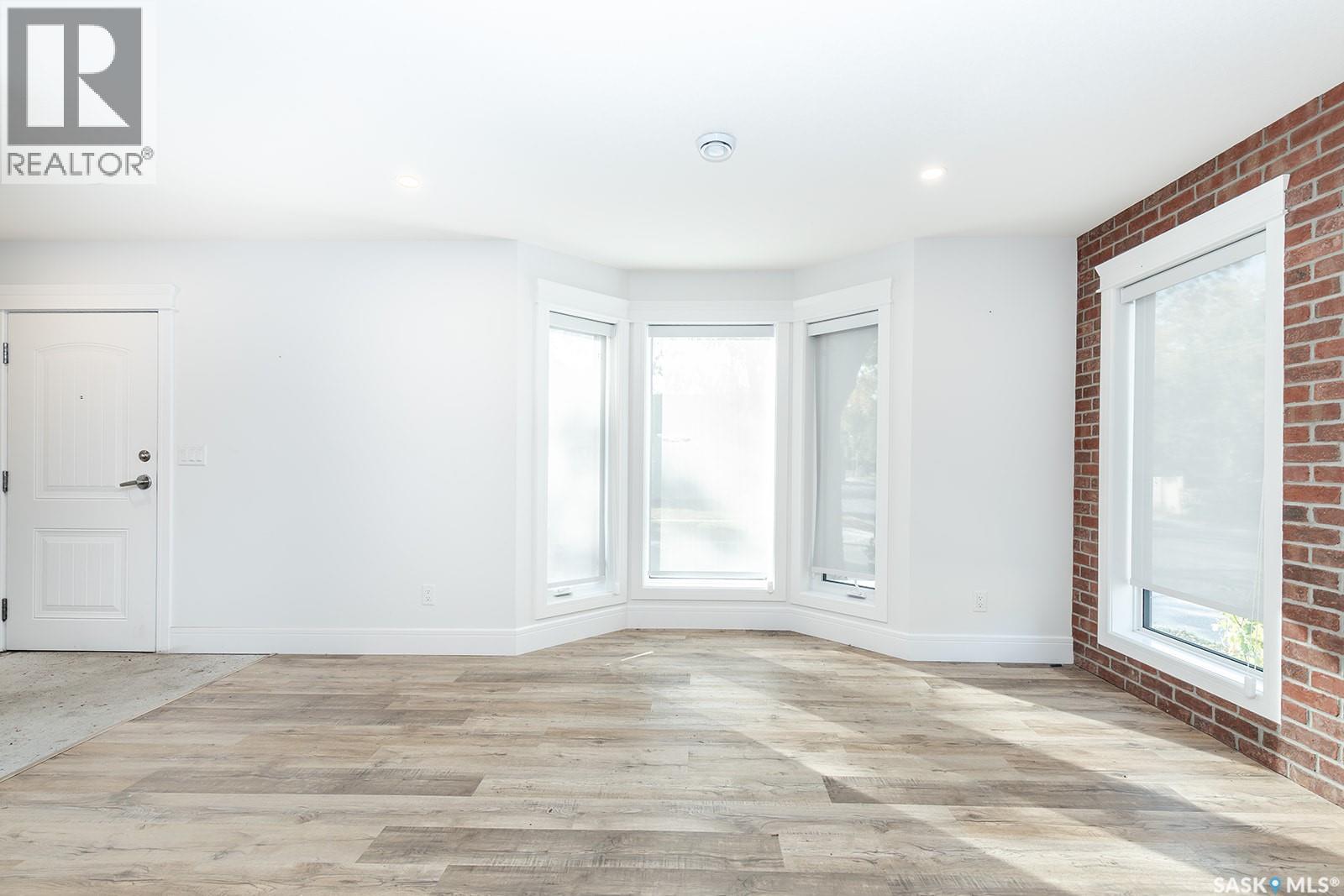 1001 Osler STREET - photo 4