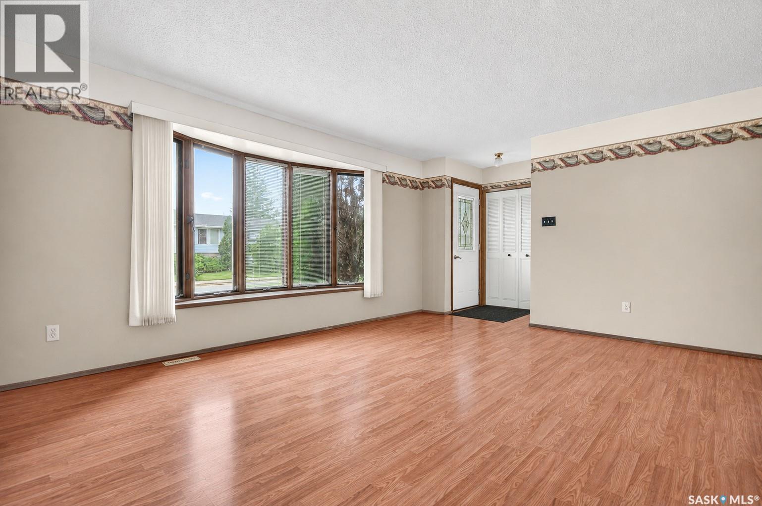 1373 Prince CRESCENT - 5