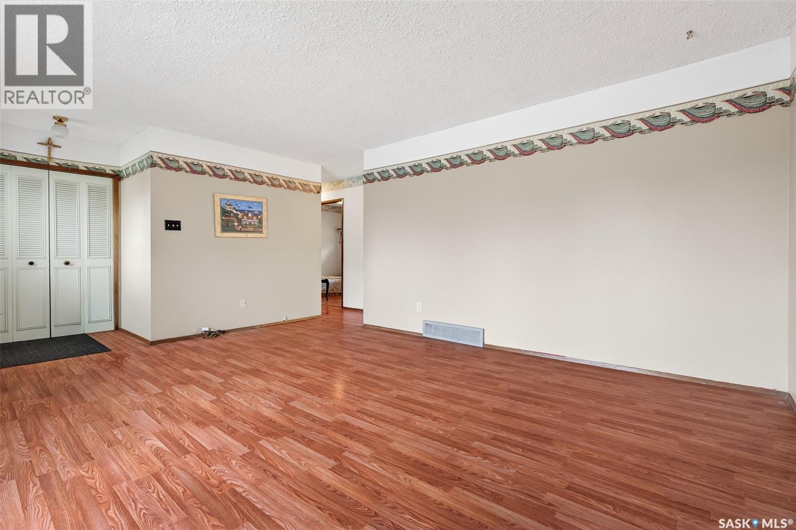 1373 Prince CRESCENT - 8