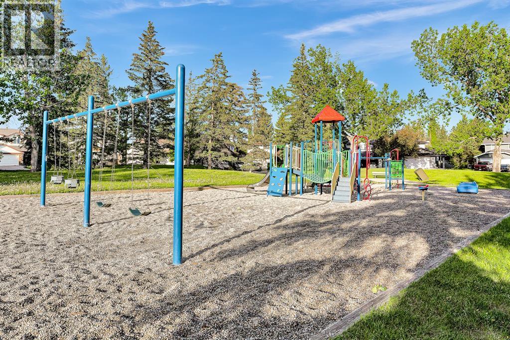 120 Woodbrook Close SW — photo 41