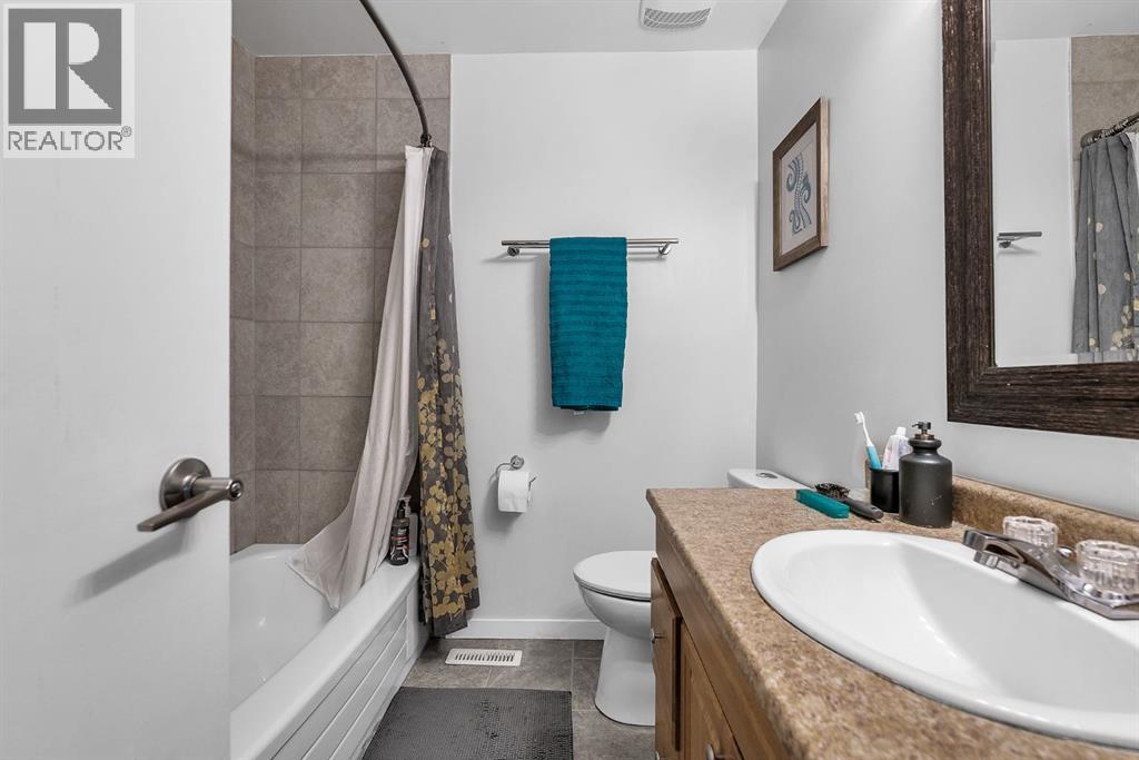 120 Woodbrook Close SW — photo 28