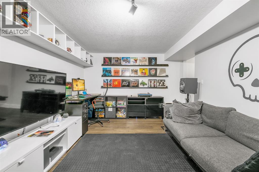 120 Woodbrook Close SW — photo 30