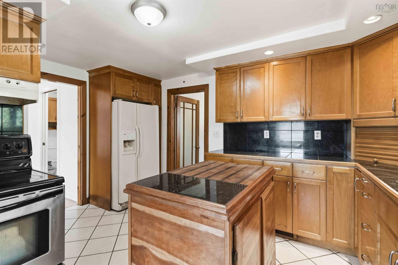Property 28 of 32 of 114 Lahave Street