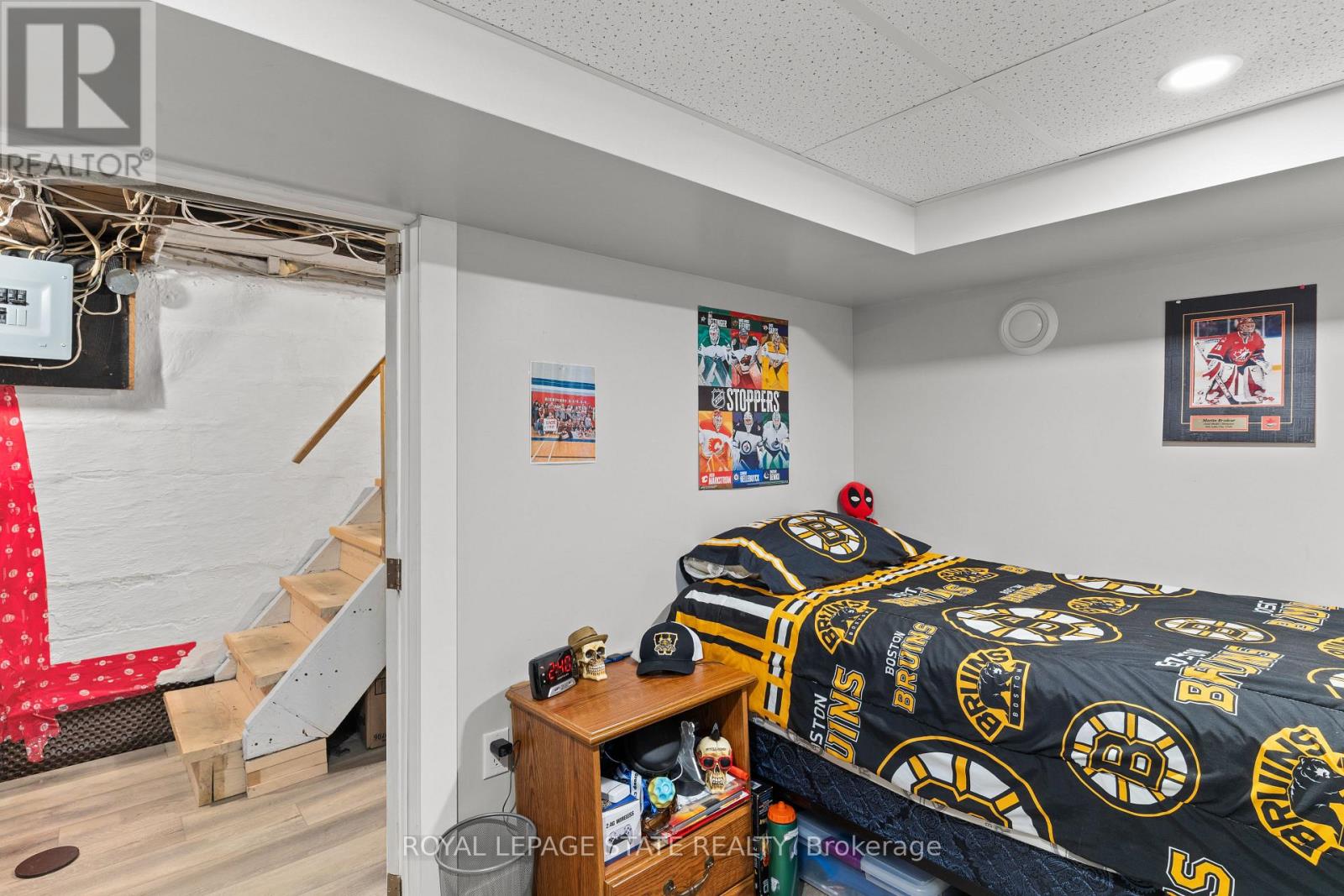 109 WILTON AVENUE - 32