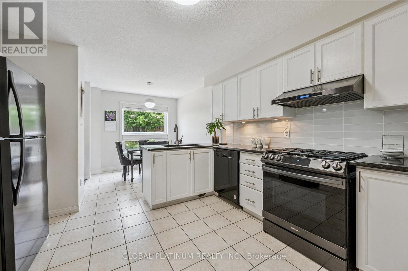 244 DOON SOUTH DRIVE - 12