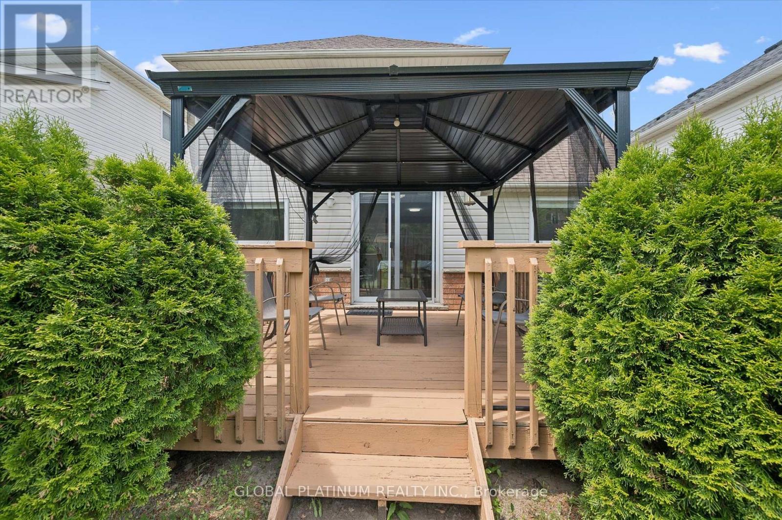244 DOON SOUTH DRIVE - 32