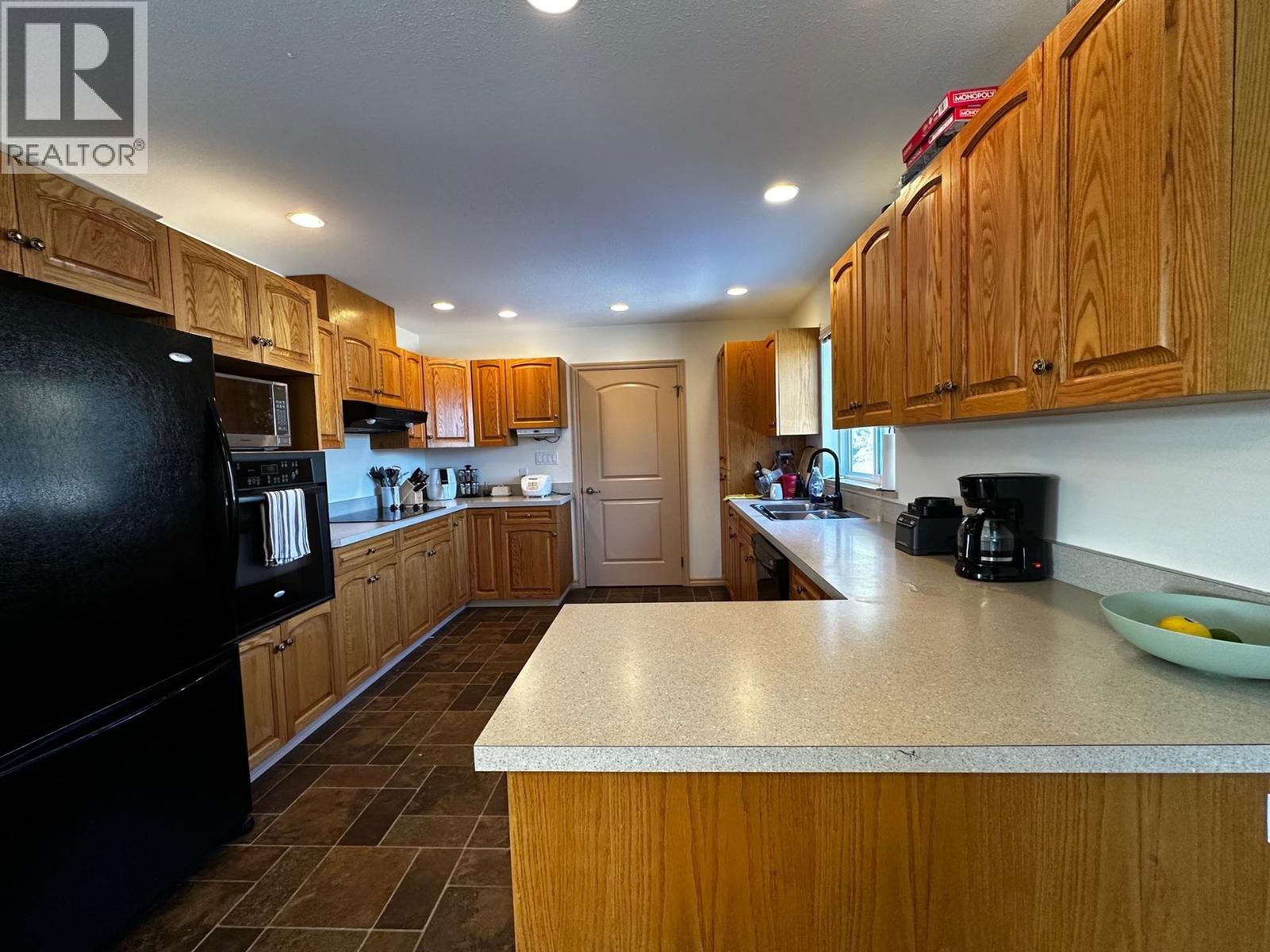 #A-B 3640 VICTORIA DRIVE - 22