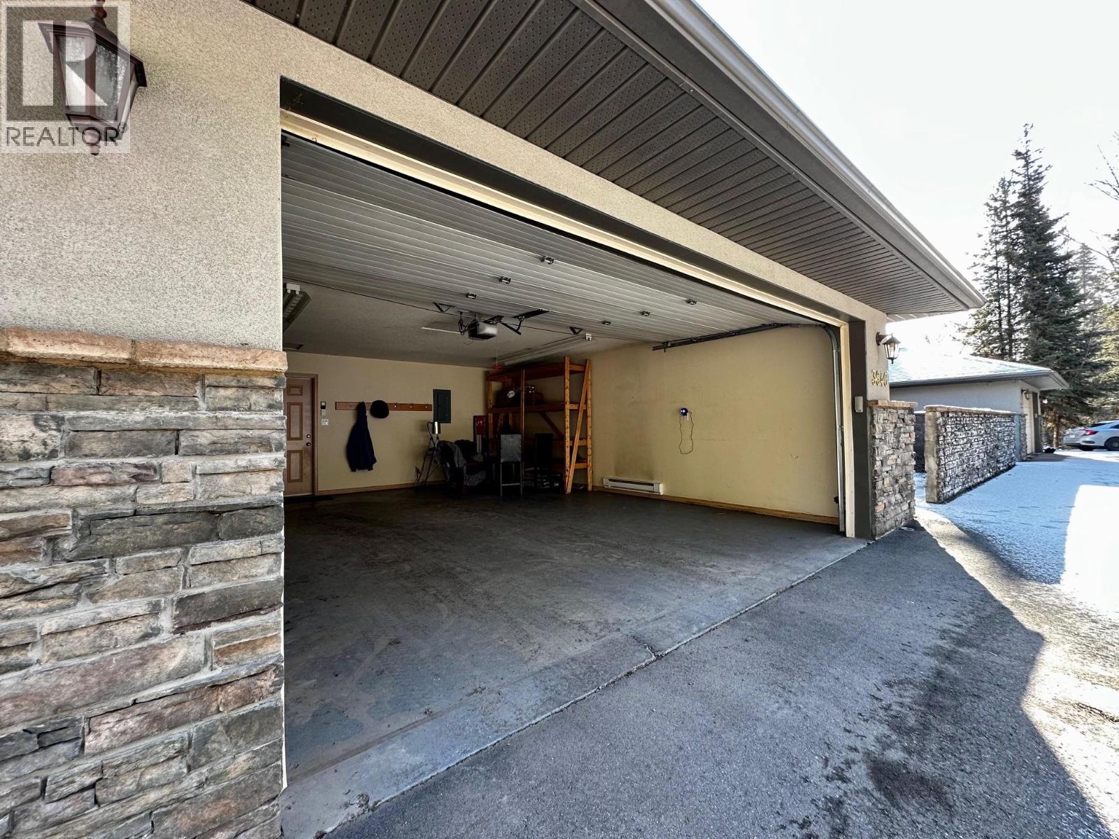 #A-B 3640 VICTORIA DRIVE - 17