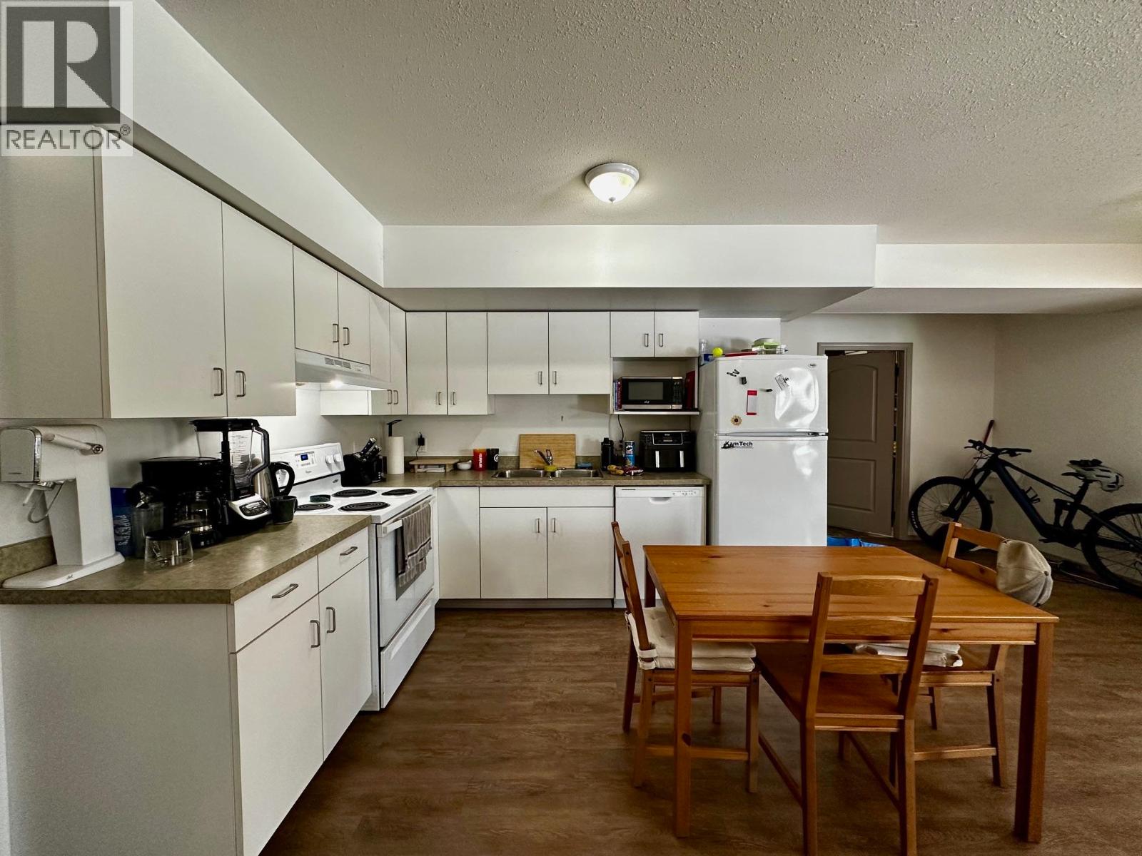 #A-B 3640 VICTORIA DRIVE - 27