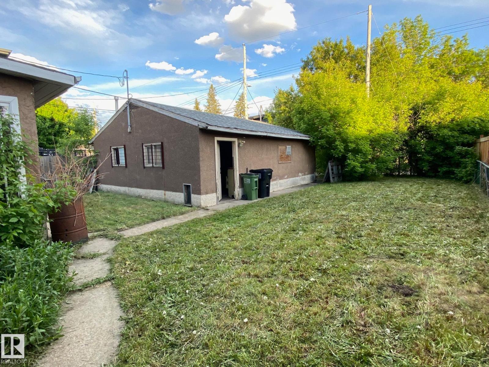9143 78 AV NW — photo 11