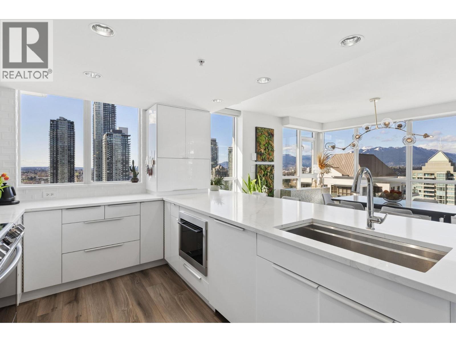 3203 2138 MADISON AVENUE, Burnaby