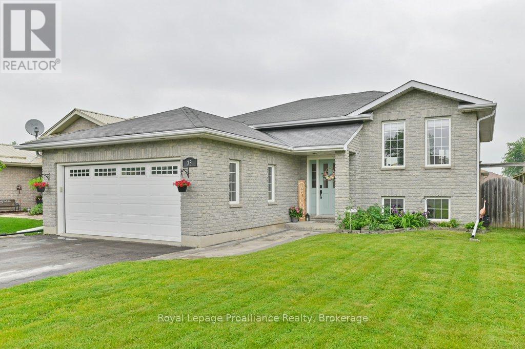 35 RIDGEVIEW LANE - 1