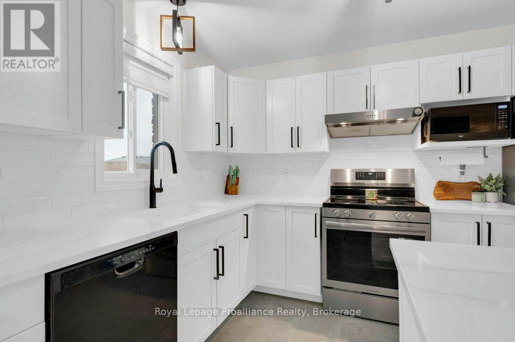 35 RIDGEVIEW LANE - 16