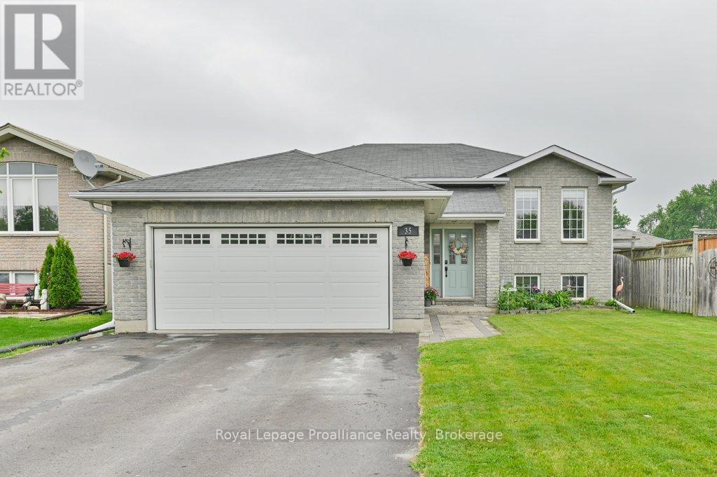 35 RIDGEVIEW LANE - 2