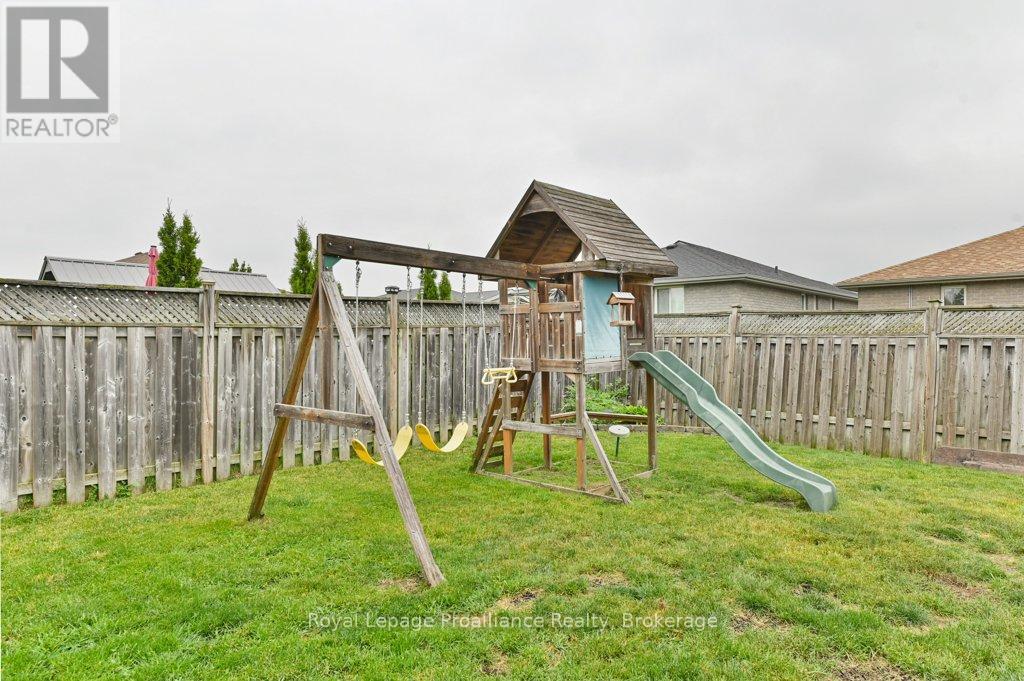 35 RIDGEVIEW LANE - 34