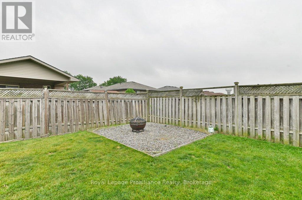 35 RIDGEVIEW LANE - 35