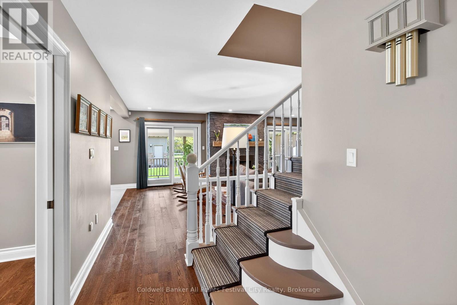 259 DINSLEY STREET - 11