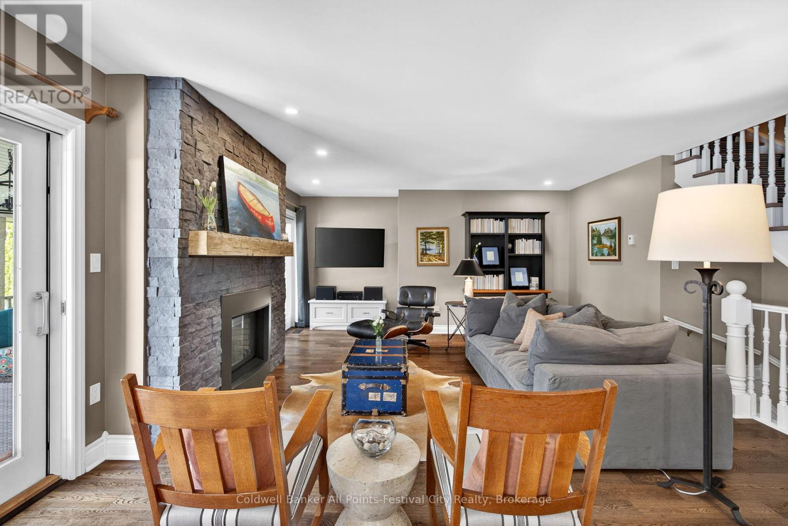 259 DINSLEY STREET - 12