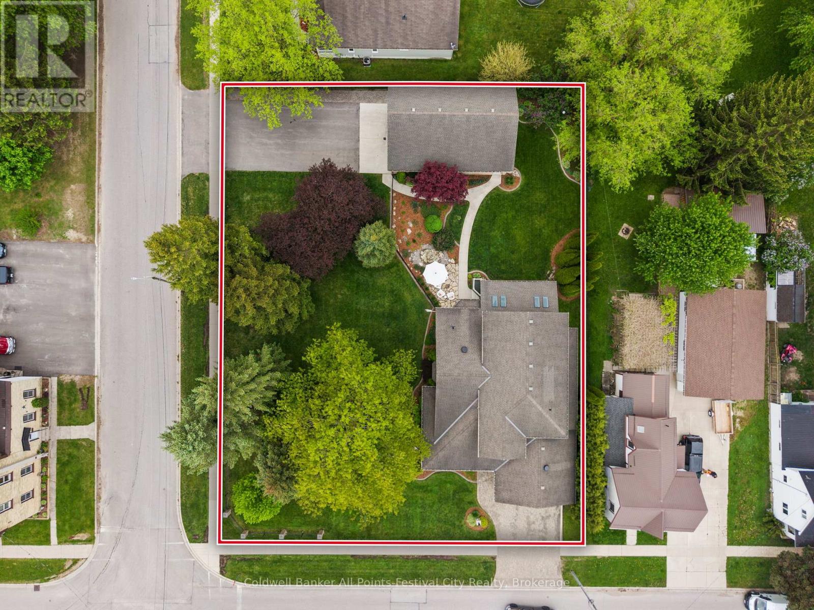 259 DINSLEY STREET - 3