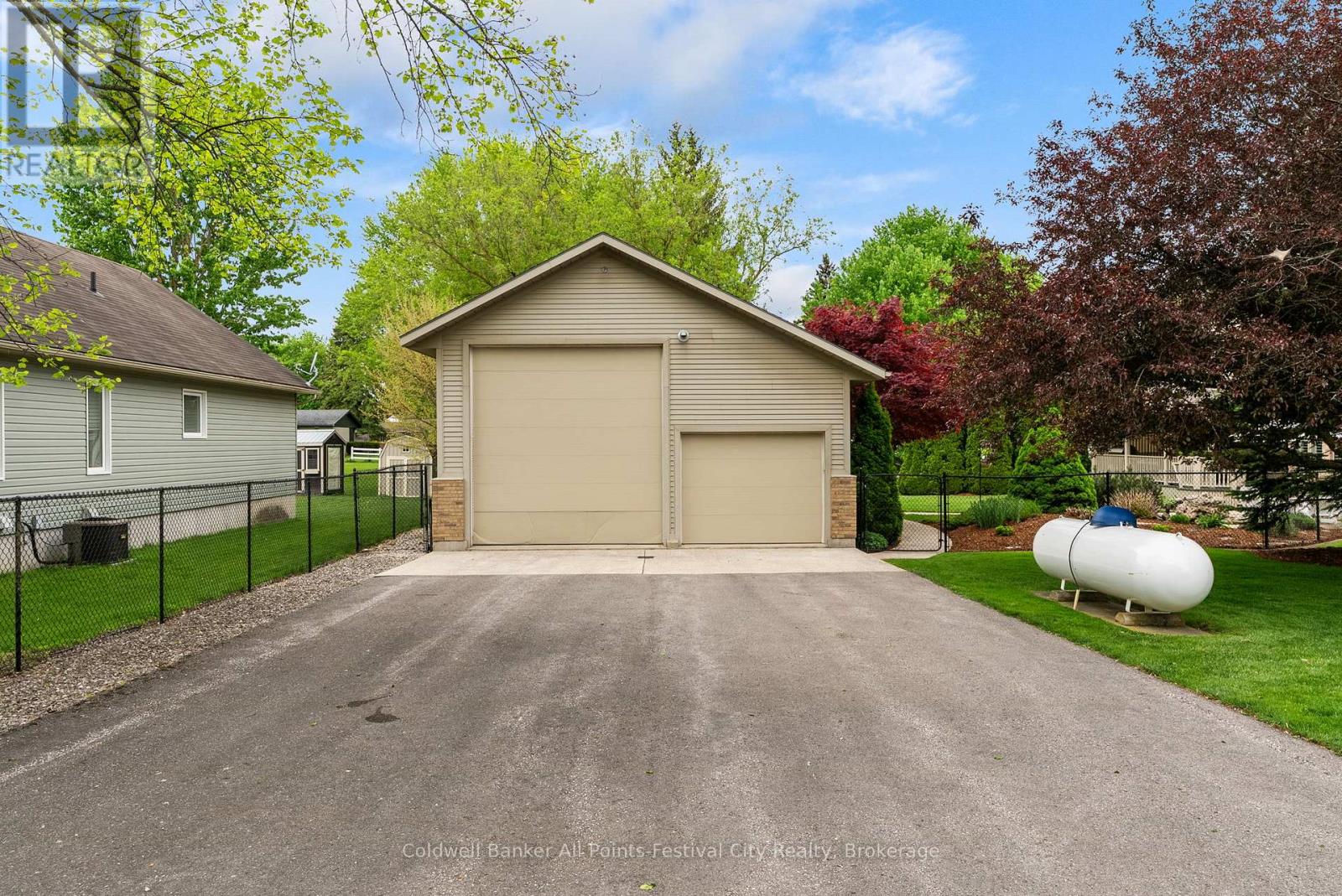 259 DINSLEY STREET - 45