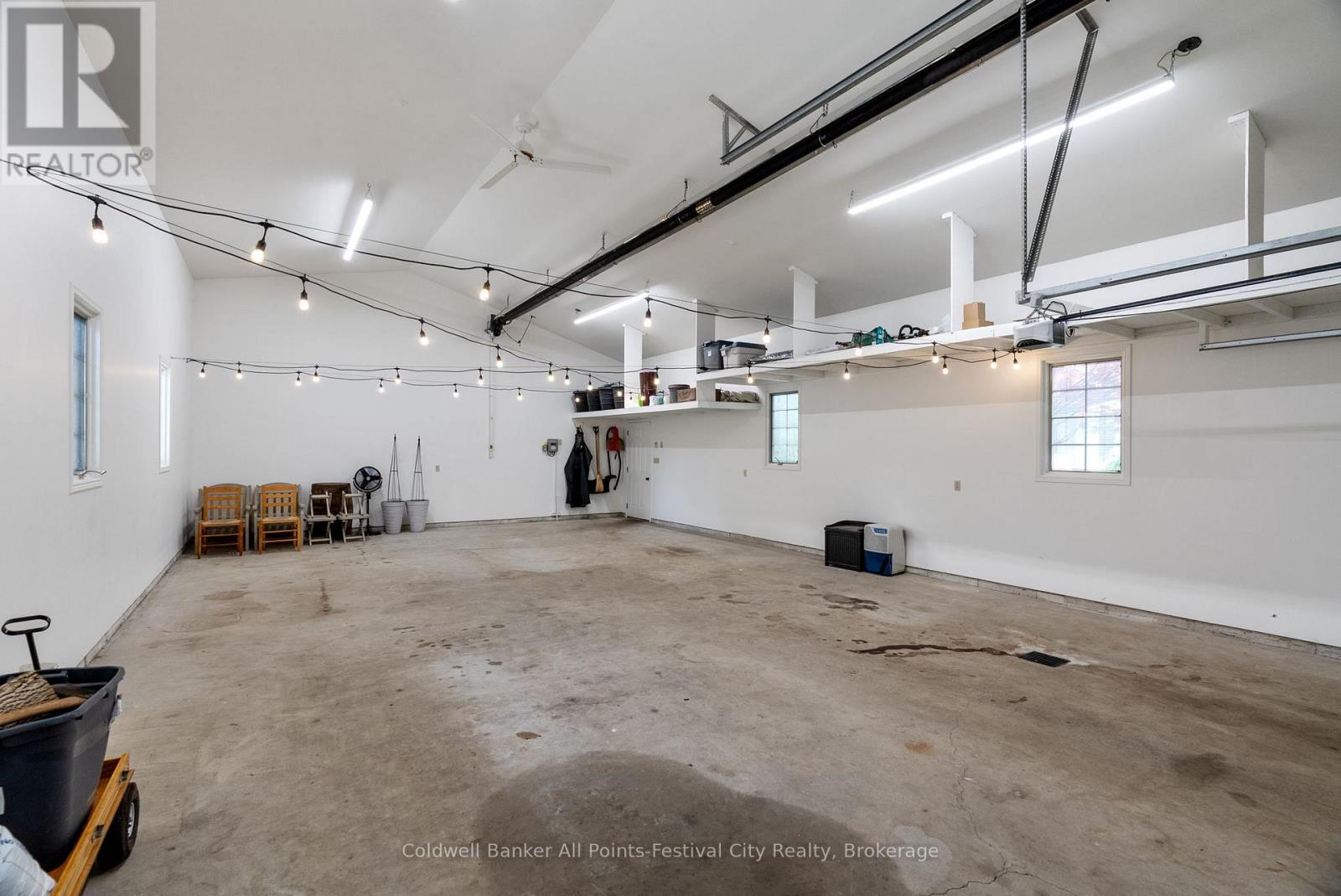 259 DINSLEY STREET - 48