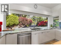 6485 Madrona Crescent, West Vancouver, BC V7W2J7 Photo 14