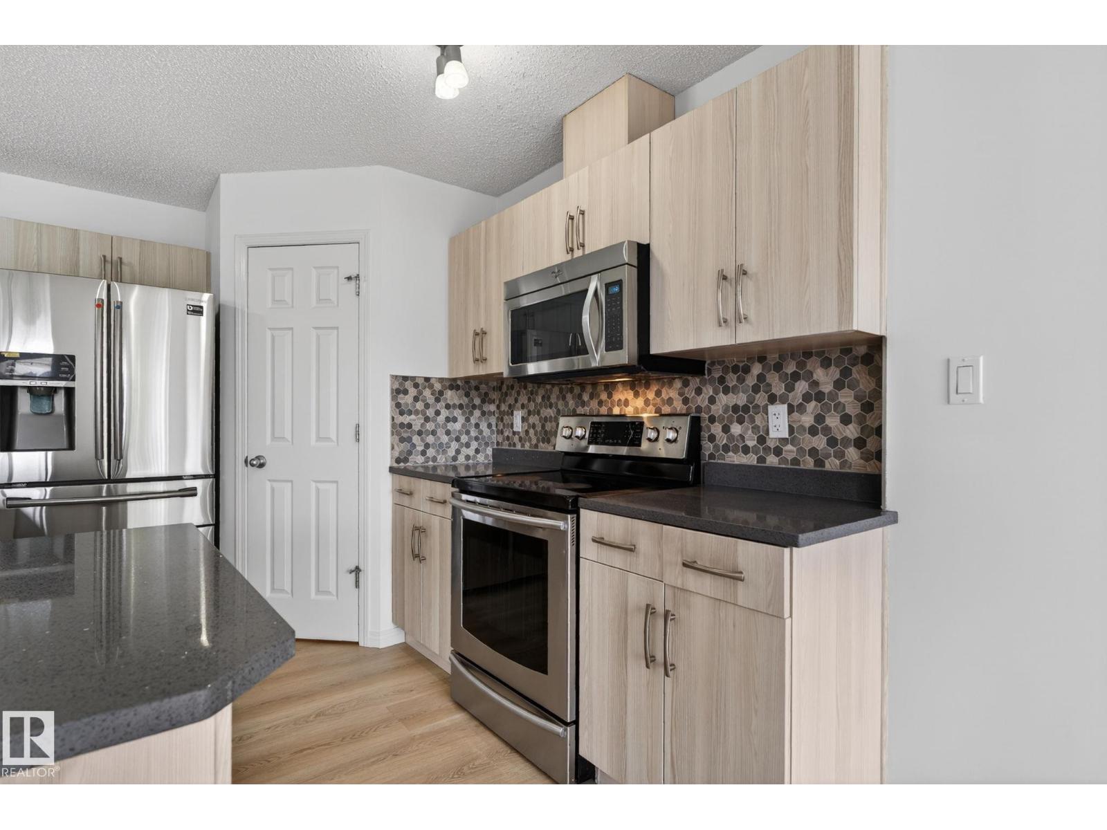 3806 POWELL WD SW - 26